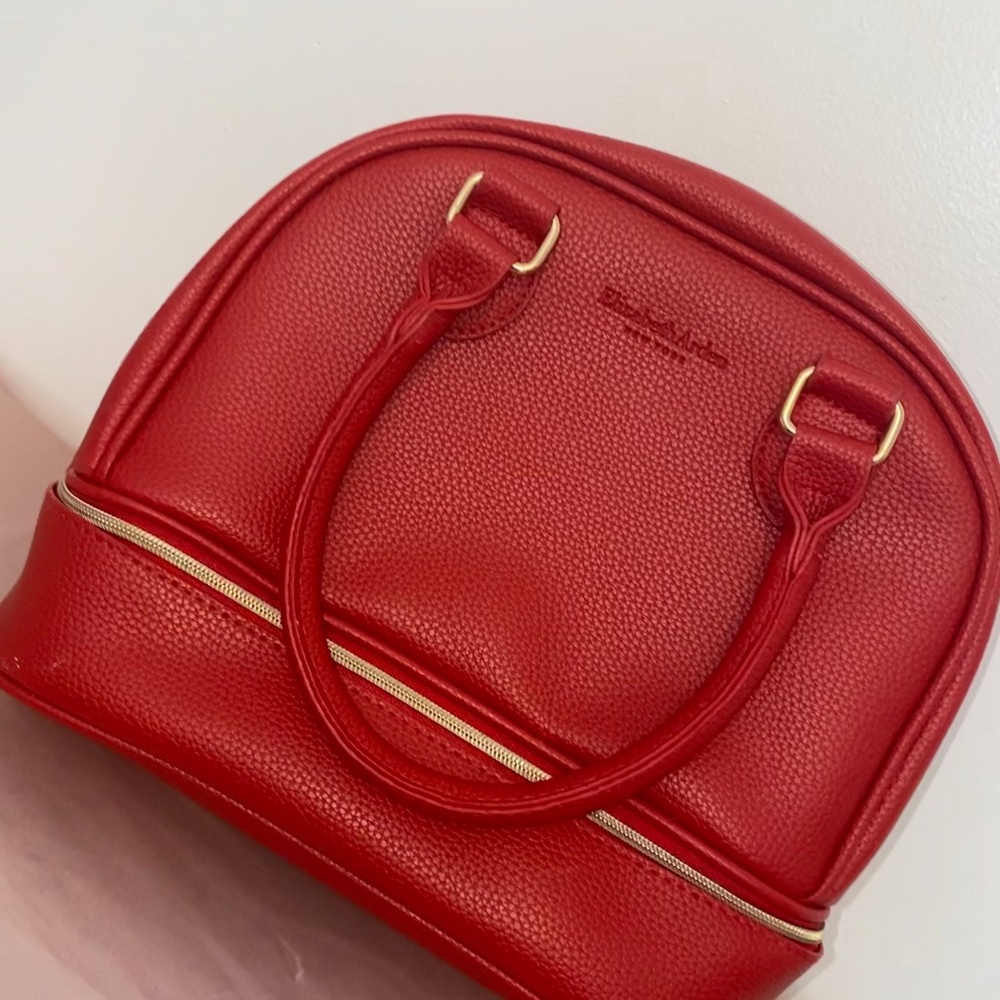 Elizabeth Arden Genuine Leather Purse